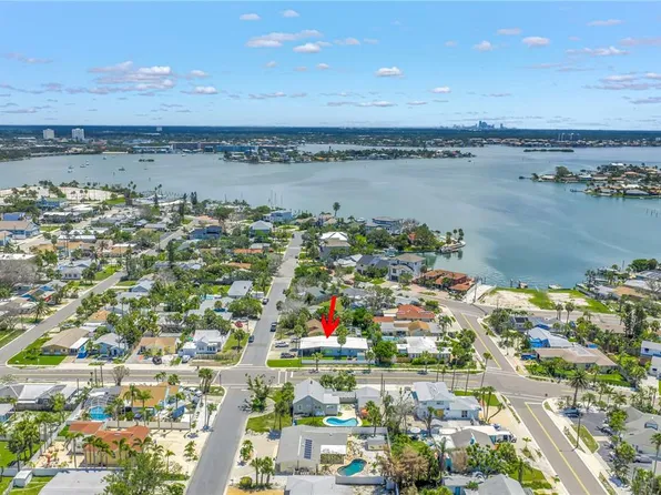 360 71st Ave, Saint Pete Beach, FL 33706