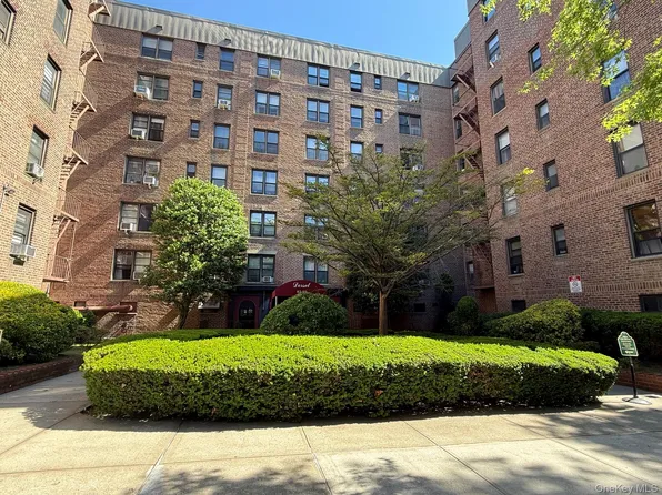 83-25 98th Street Street #6S, Woodhaven, NY 11421