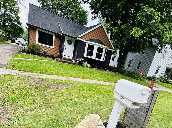 1164 144th Ave, Wayland, MI 49348