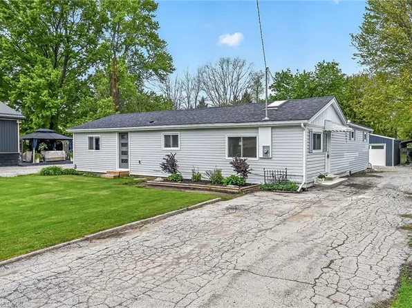 13 Bills Corners Rd, Norfolk County, ON N3Y 4K5