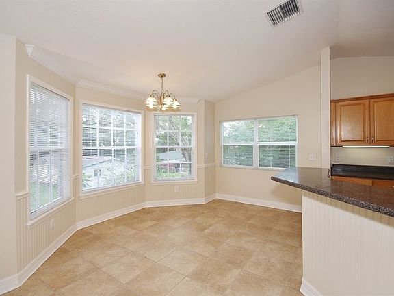 5th image of 5906 Iona Ave