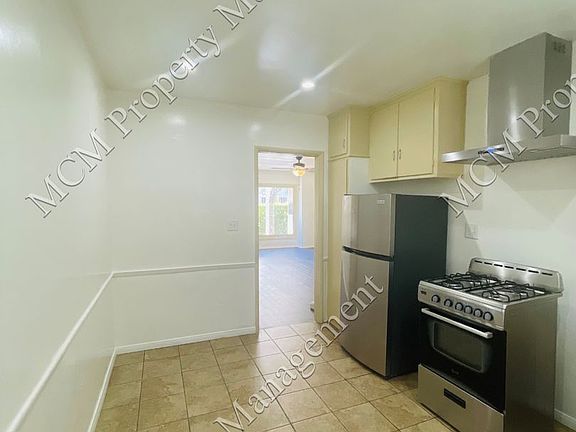 4th image of 5761 San Vicente Blvd #5763-03