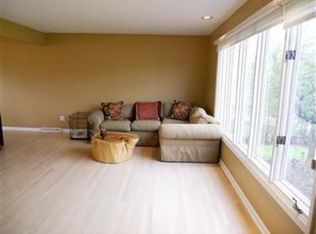 25236 Brucefield Rd, Beachwood, OH 44122