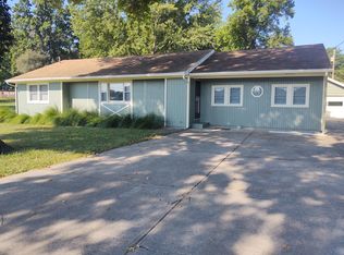 2926 10th Ave, Leavenworth, KS 66048