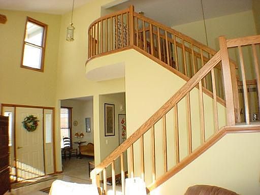 Stairway w/ Oak Rails