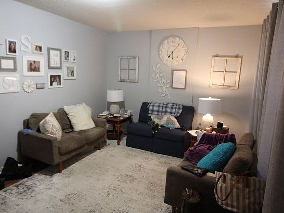 3rd image of 76 Lynn Circle Dr