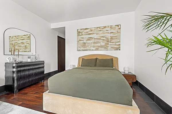 Rented by Compass | media 13