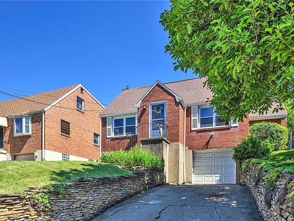 3rd image of 1117 Broughton Rd