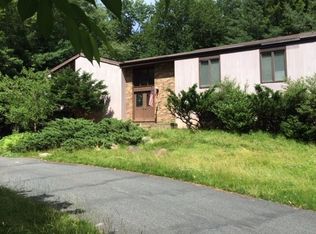 16 Greenwoods Rd, Old Tappan, NJ 07675