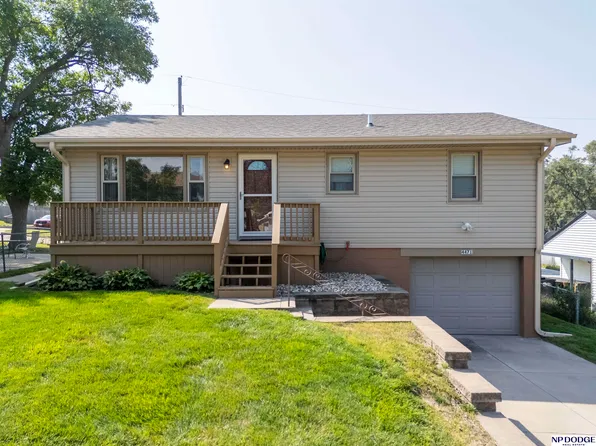 4471 Hillsdale Ave, Omaha, NE 68107