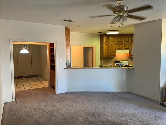 2nd image of 2624 SW Hulen St