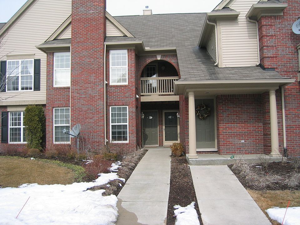 1st image of 28468 Carlton Way Dr