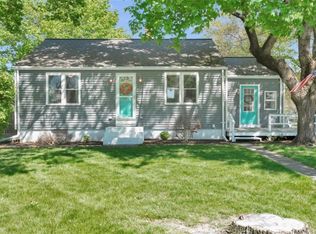 12 Middle Hwy, Barrington, RI 02806