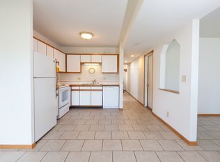 1430 Glenridge Dr, Prescott, WI 54021