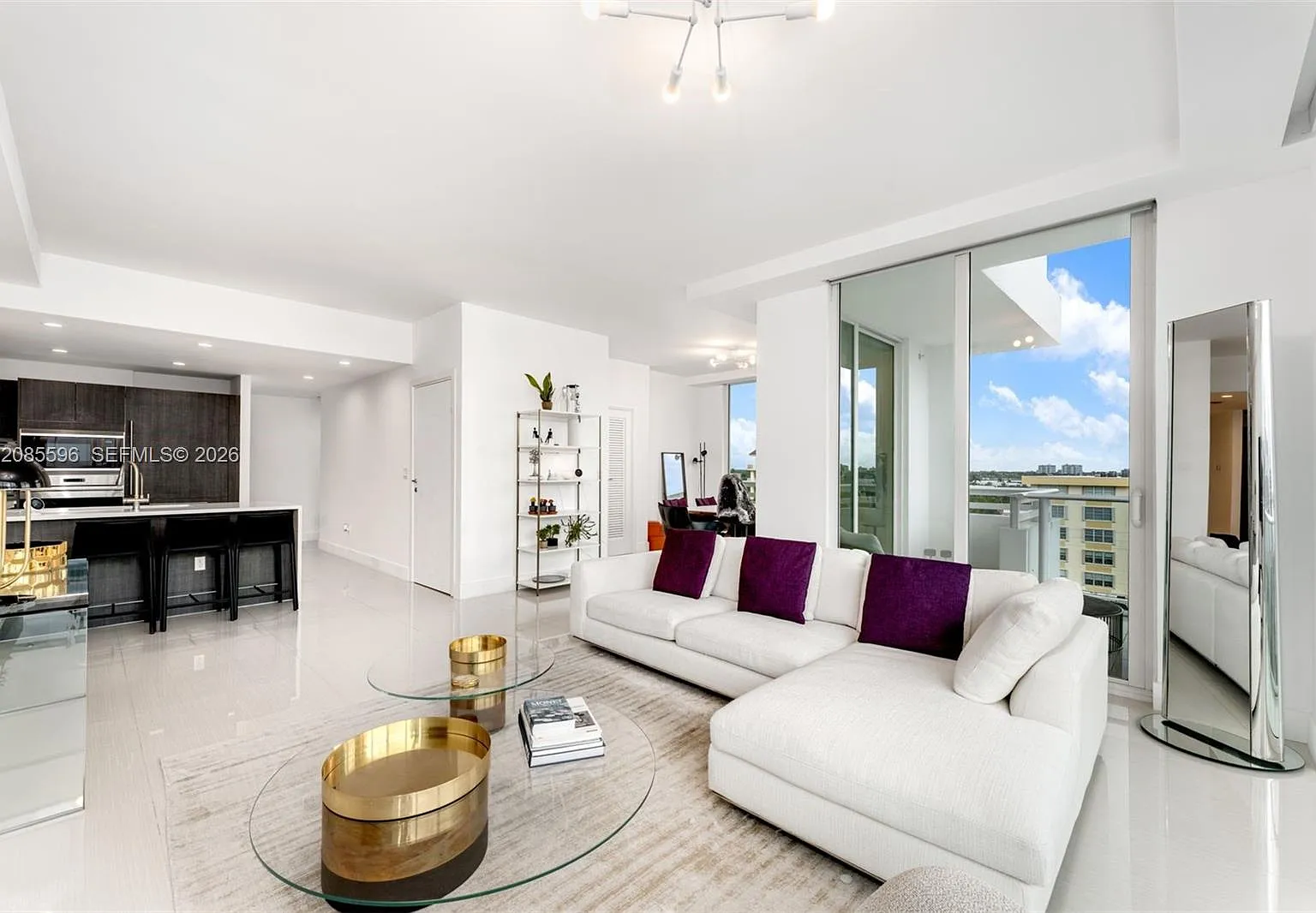 Le Jardin House Condo — Photo 1