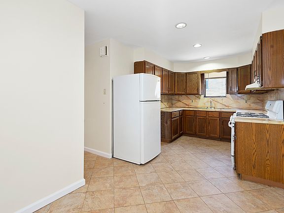 2nd image of 1062 70th St #2