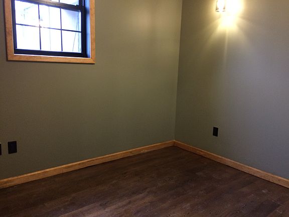 5th image of 194 Montrose Ave #Tl