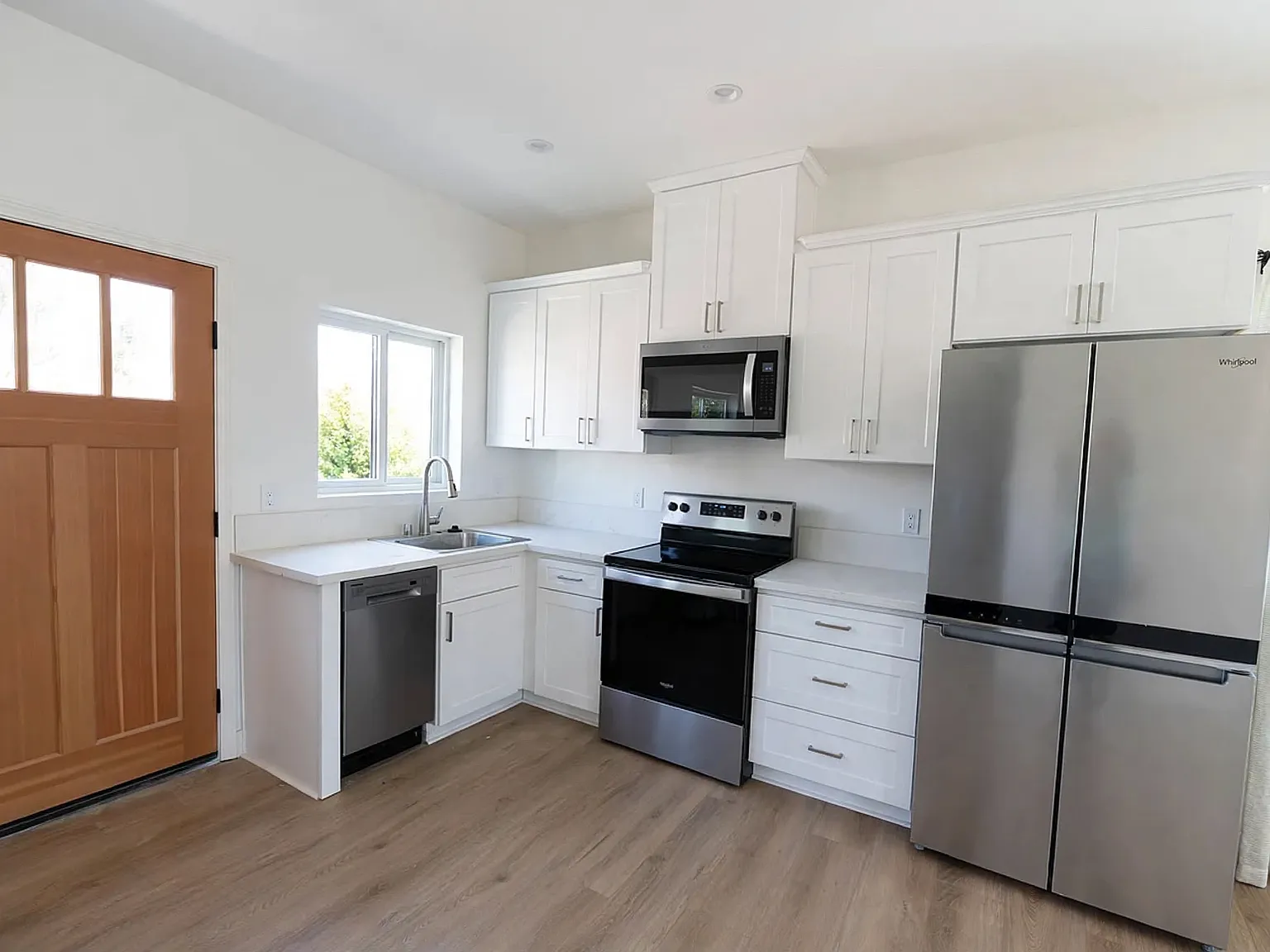 1337 Meadowbrook Ave — Photo 3
