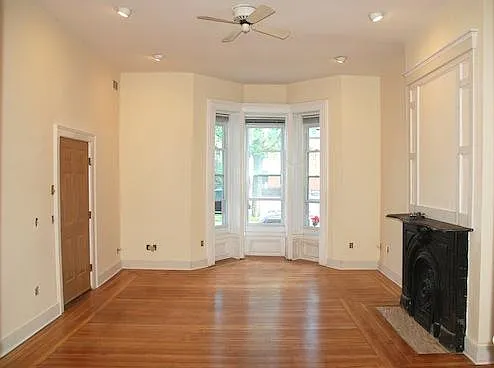 1 bed, 900 sqft, $2,000 — Photo 2