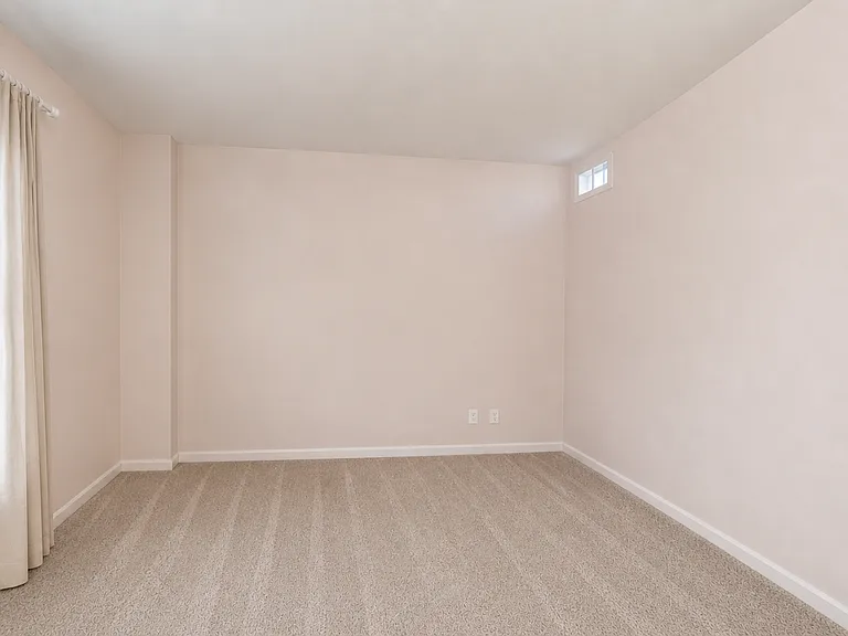 410 Town Center Blvd — Photo 12
