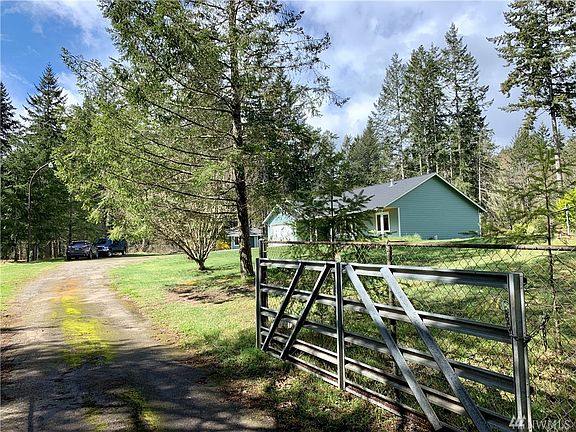 2nd image of 8012 Key Peninsula Hwy NW