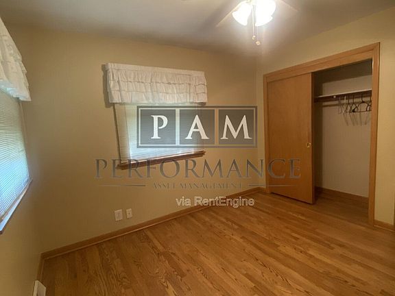 5th image of 11407 W Mount Vernon Ave