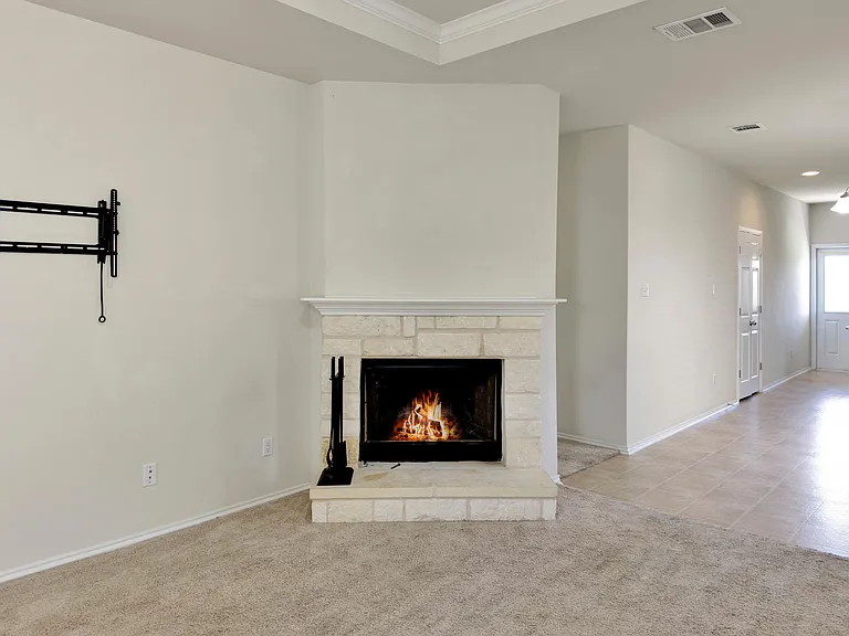3306 Claymore St — Photo 4