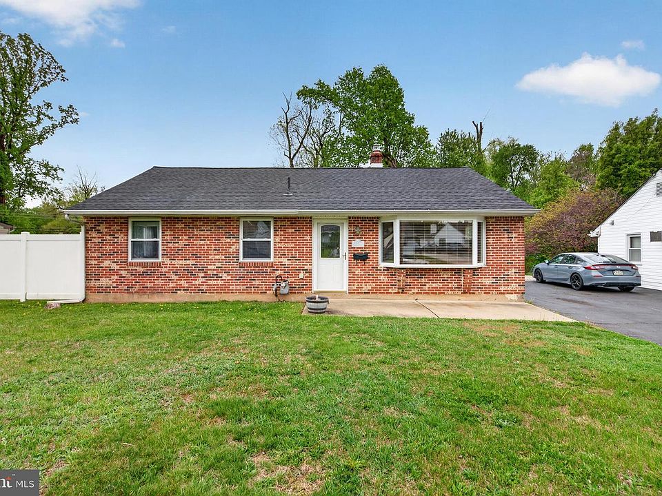 1st image of 3528 Windsor Dr