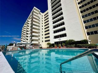 401 Golden Isles Dr APT 314, Hallandale, FL 33009