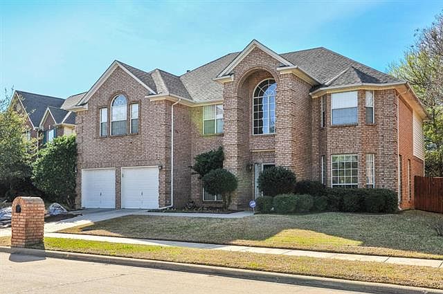 1st image of 2004 Forest Park Dr