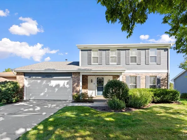 1804 71st St, Downers Grove, IL 60516