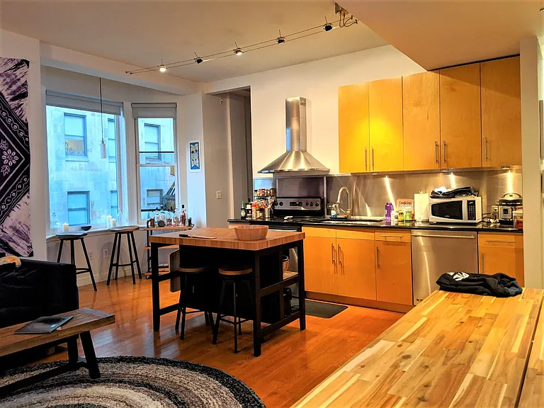 1232 Chestnut St #6002 — Photo 3