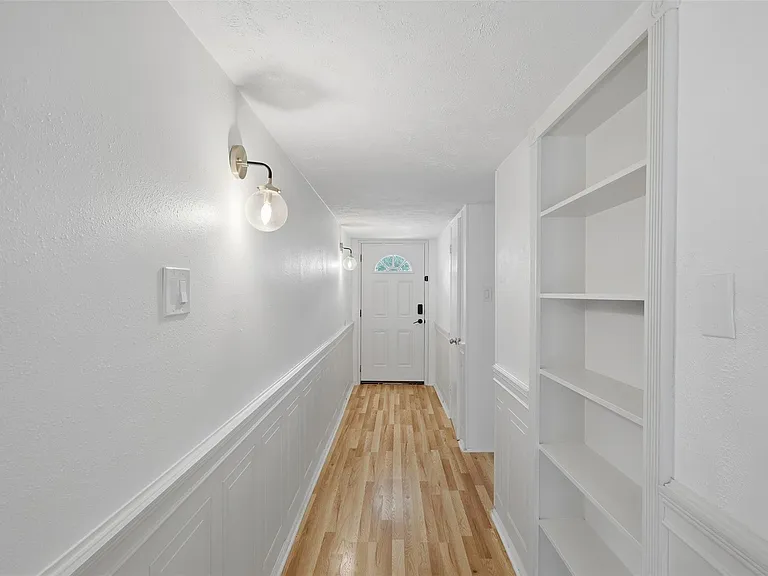 4035 Cypressdale Dr — Photo 9
