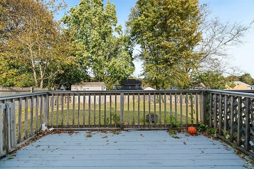 2 bed, 1.0 bath, 832 sqft, $2,800 — Photo 3