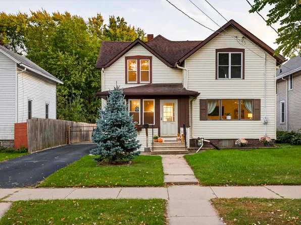 1017 W Lawrence St, Appleton, WI 54914