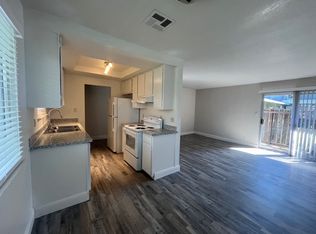 220 N Grant Ave APT 3, Manteca, CA 95336