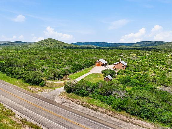 3rd image of 17398 TX Hwy 127