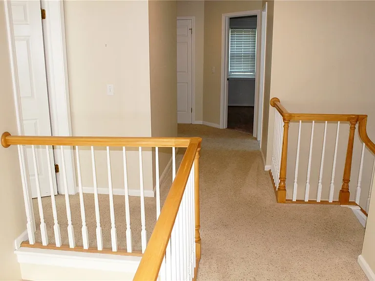 121 Brittany Cir — Photo 16