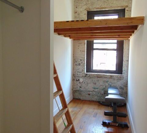 5th image of 239 Banker St APT 4H