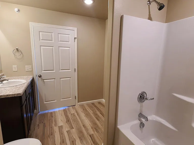 535 Neel St #302 — Photo 4