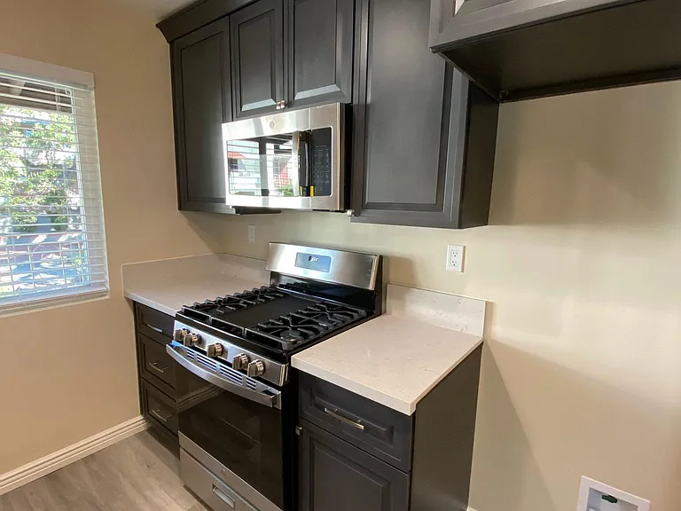 737 E Pine St #8 — Photo 7