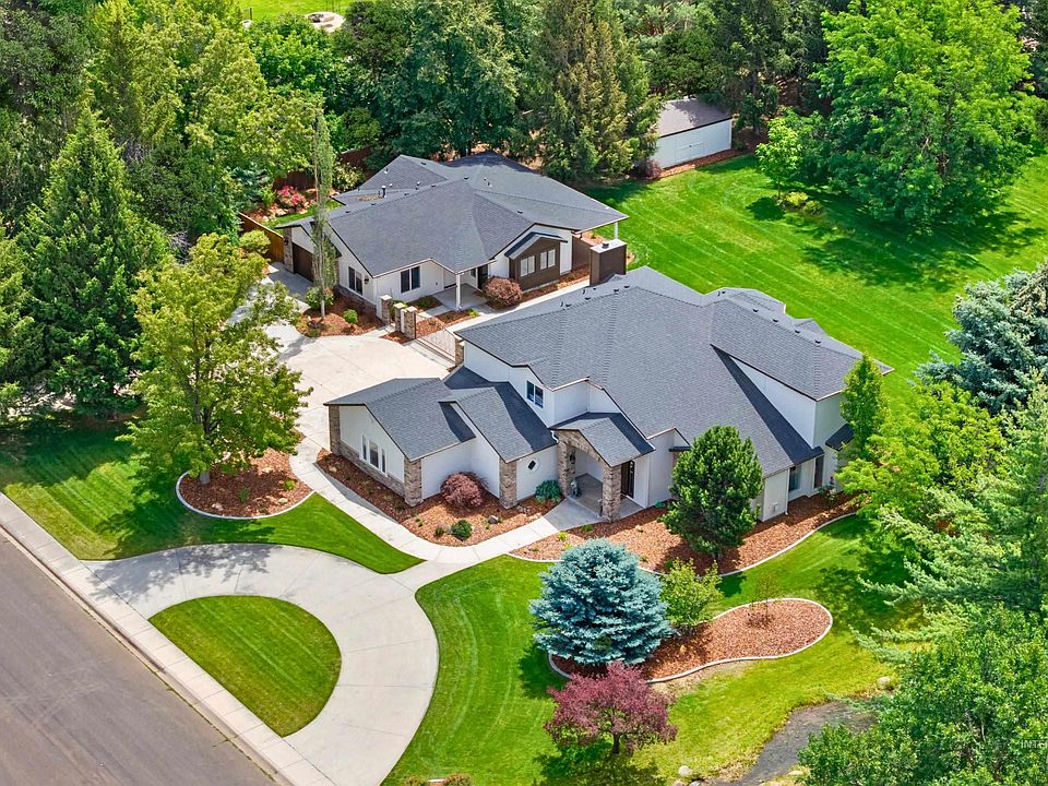 1st image of 441 W Fordham Dr