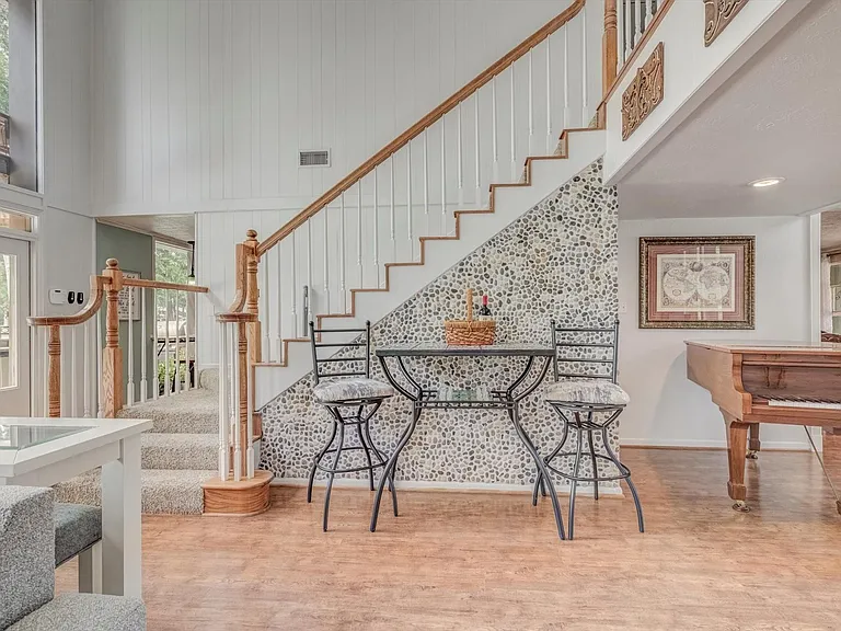22 Winged Foot Dr — Photo 9