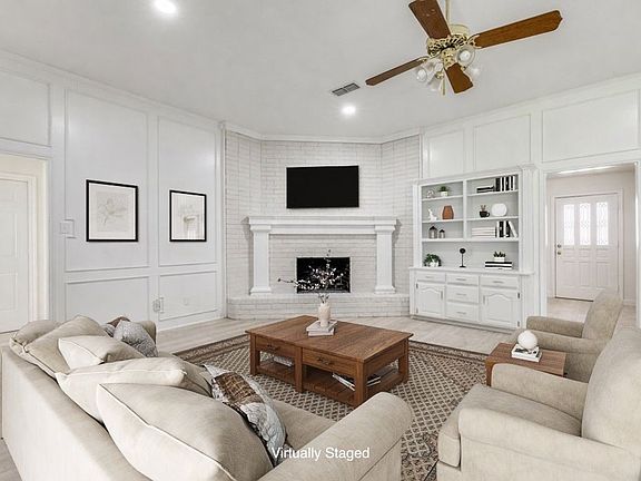 2nd image of 9A Rhea Mills Cir
