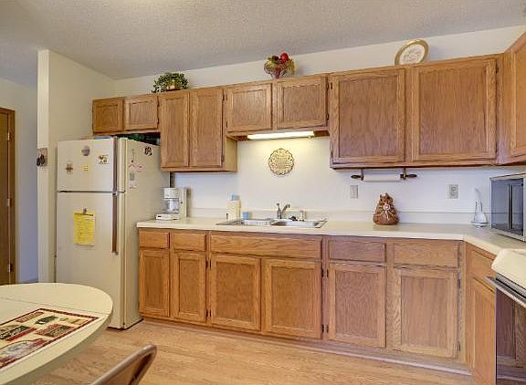 3rd image of 6500 Woodlake Dr APT 803