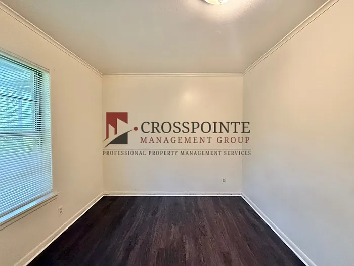 430 E Hudson St — Photo 9