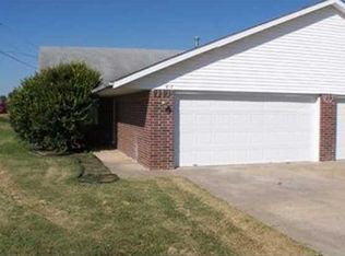 817 E Rachel Ln, Rogers, AR 72758