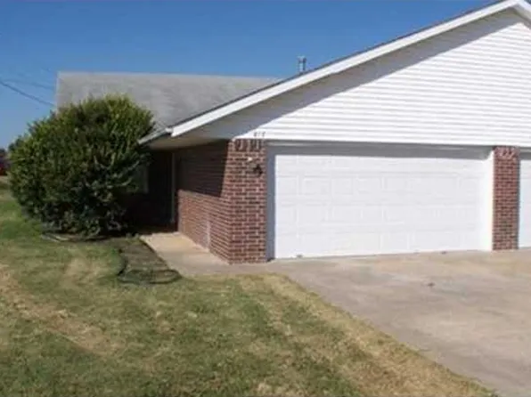 817 E Rachel Ln, Rogers, AR 72758