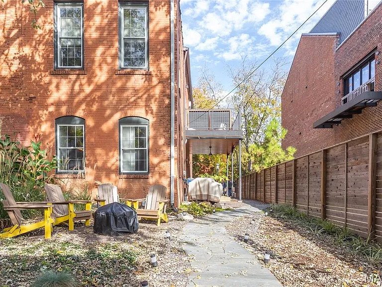 906 Hickory St — Photo 19