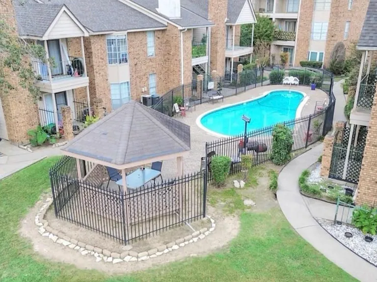 3770 Lovers Wood Ln #606 — Photo 28